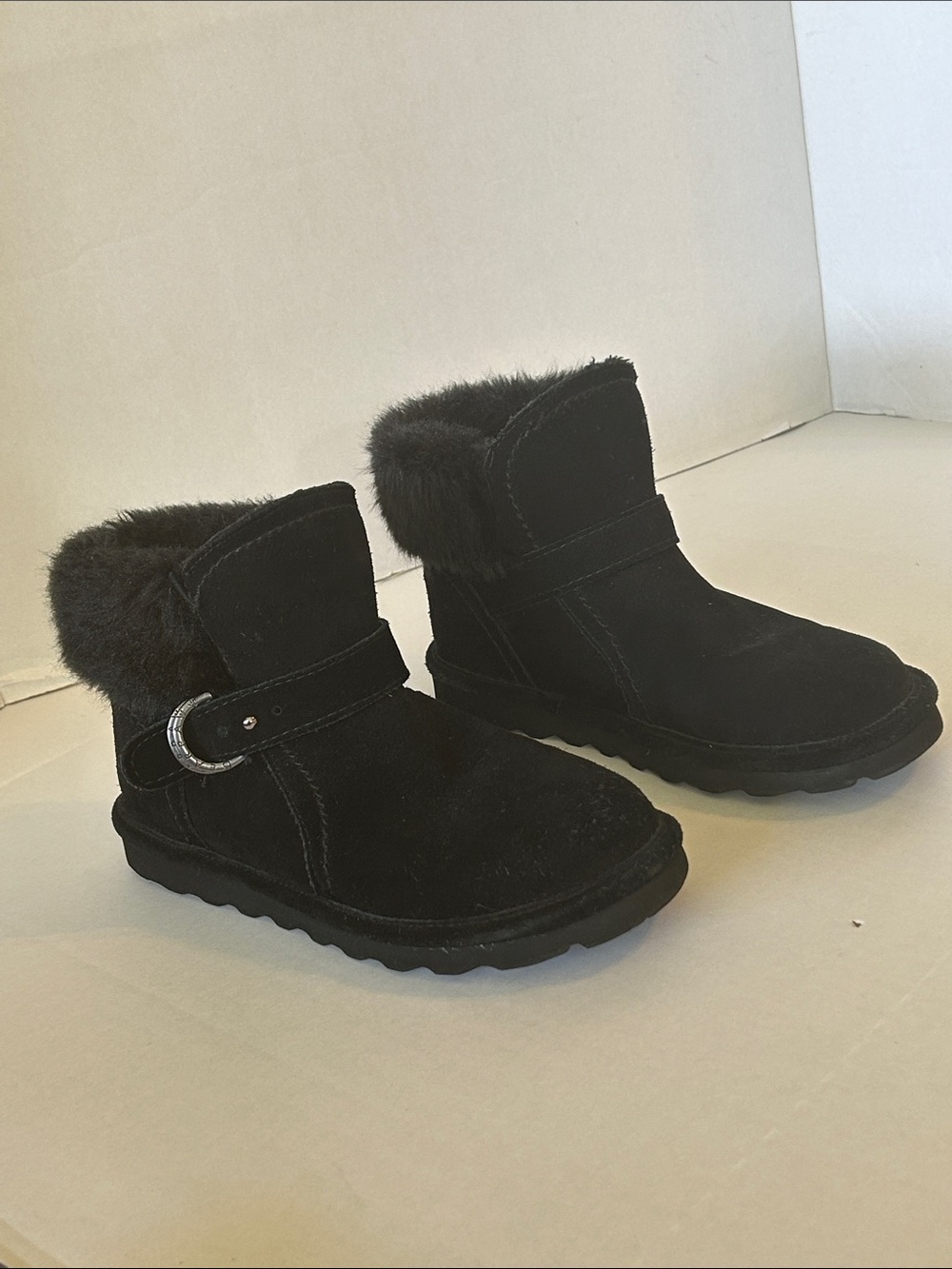 BEAR PAWS BLACK SUEDE KONNIE BOOTS FEATURING DECORATIVE SIDE BUCKLE SZ 8 - Picture 2 of 9
